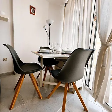 Twintorres Lasamericas 아파트 *