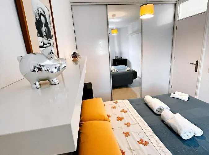 Twintorres Lasamericas Apartment